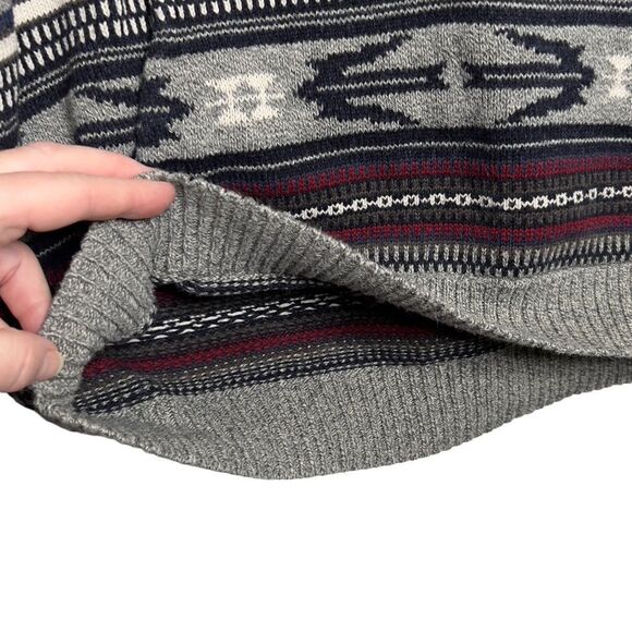 100% cotton American Eagle aztec Hooded Sweater Small - Picture 11 of 15